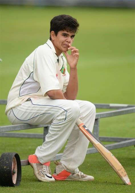 sachin tendulkar son playing cricket